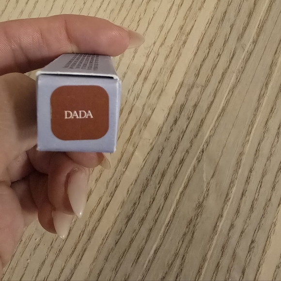 NIB Saie Lip Blur Soft Matte Lipstick In Shade DADA - Picture 7 of 9